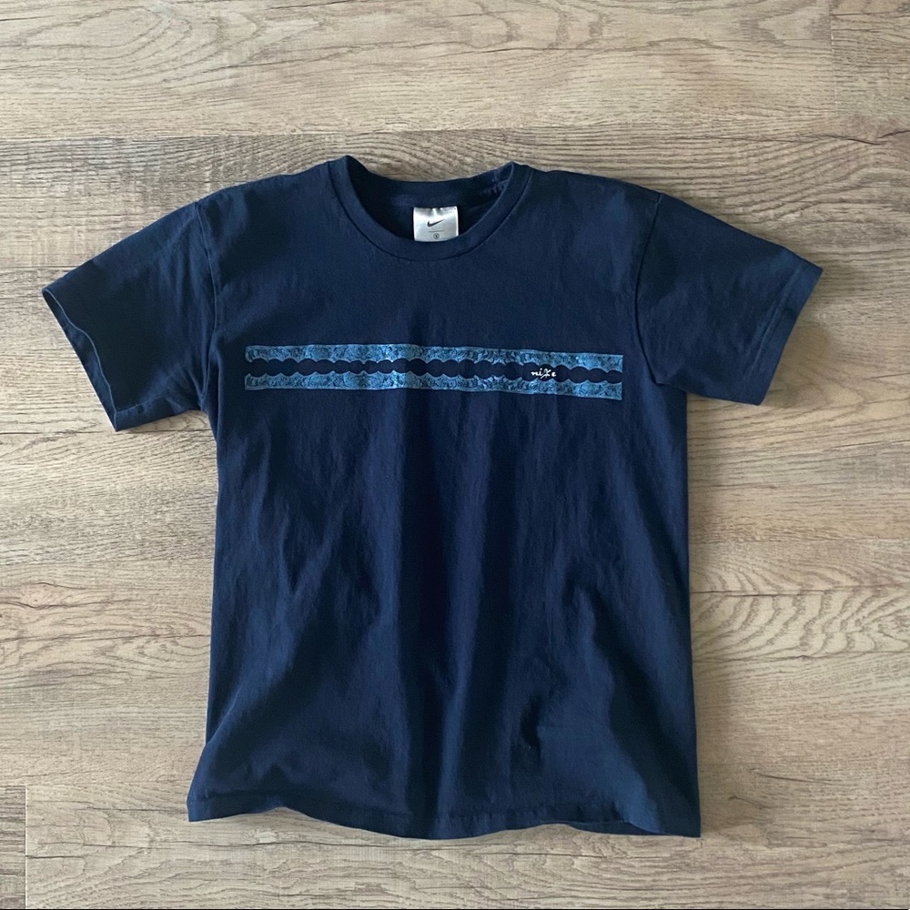 Vintage Nike Women’s Tee (SIZE S)